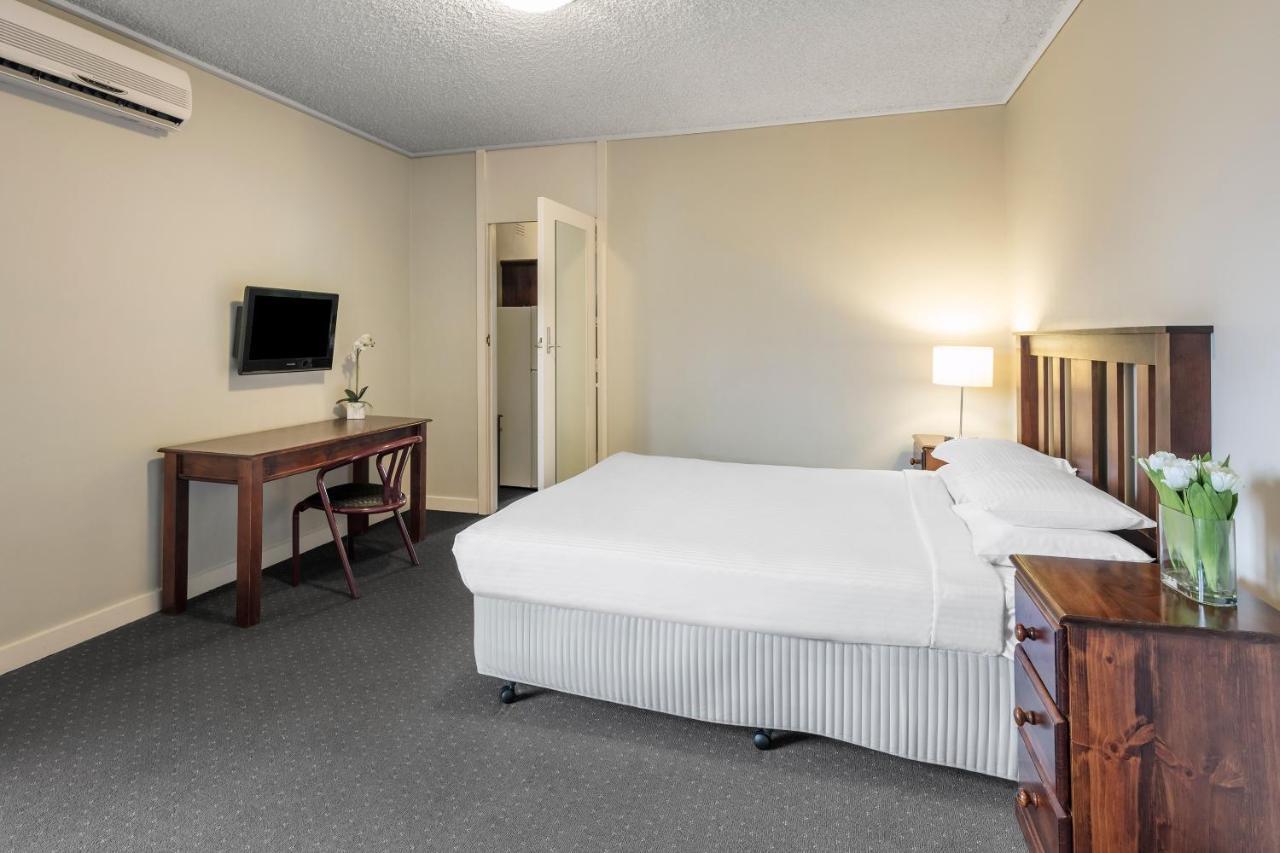 Dorset Gardens Hotel Croydon Bagian luar foto